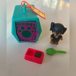 Vintage 1992 Kenner Littlest Pet Shop Perky Pup with cozy crate
